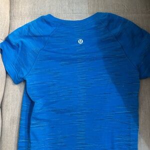 lululemon swiftly tech - 2.0 race length - short sleeve - poolside blue - size 4